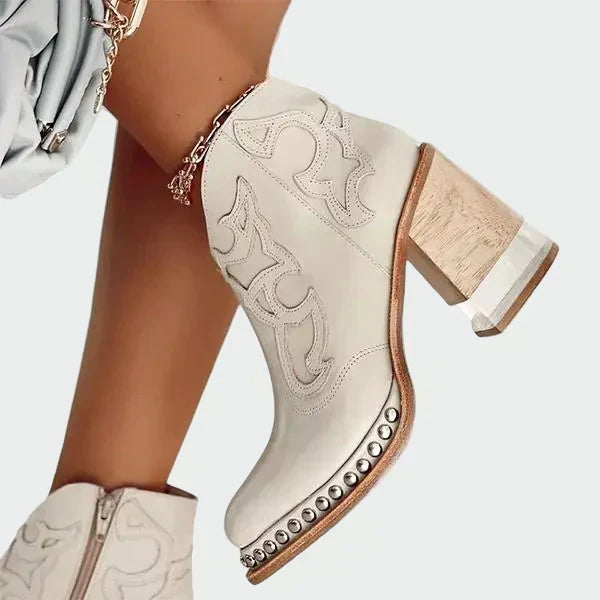 Viorica – Botine Brodate