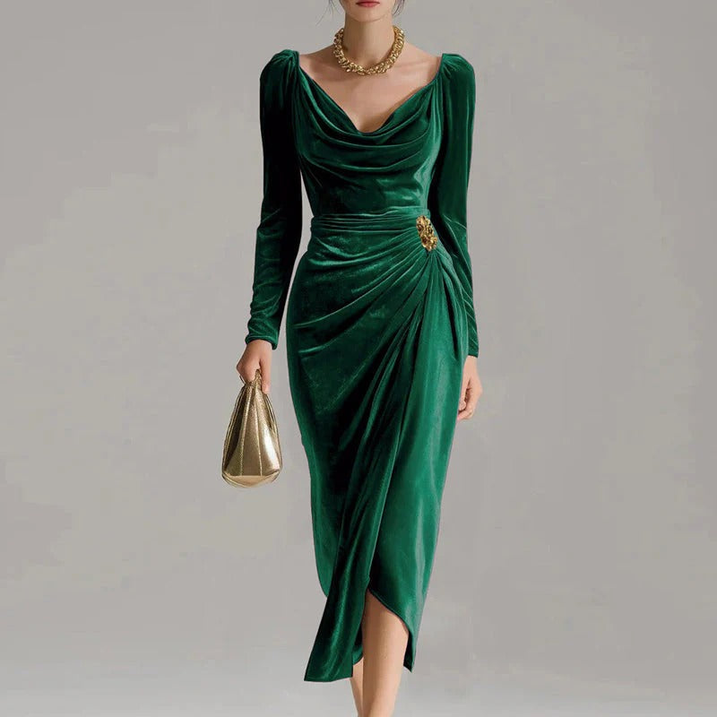 Marta – Rochie Lungă din Catifea cu Croială Elegantă