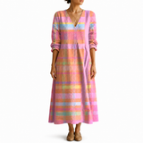 Sorina – Rochie Artistică cu Fundal Bogat și Siluetă Fluidă